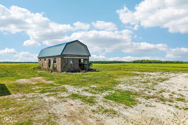 8476 E County Road 800 N, Bainbridge, IN 46105