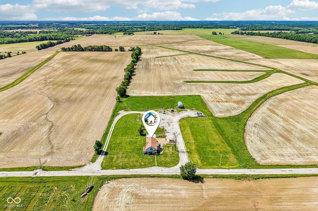 8476 E County Road 800 N, Bainbridge, IN 46105