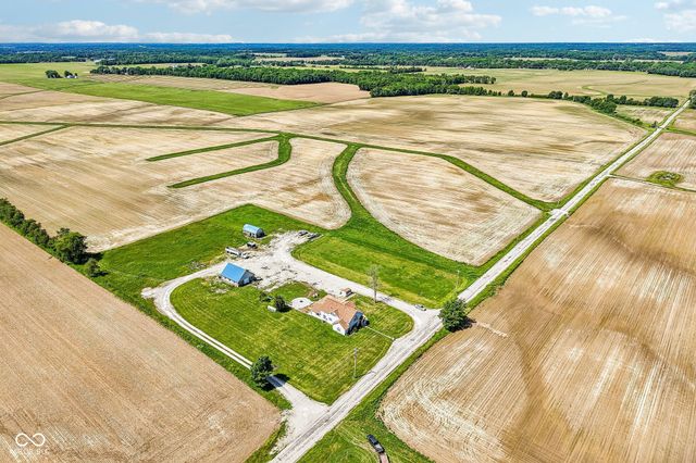 8476 E County Road 800 N, Bainbridge, IN 46105