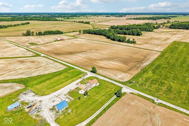 8476 E County Road 800 N, Bainbridge, IN 46105