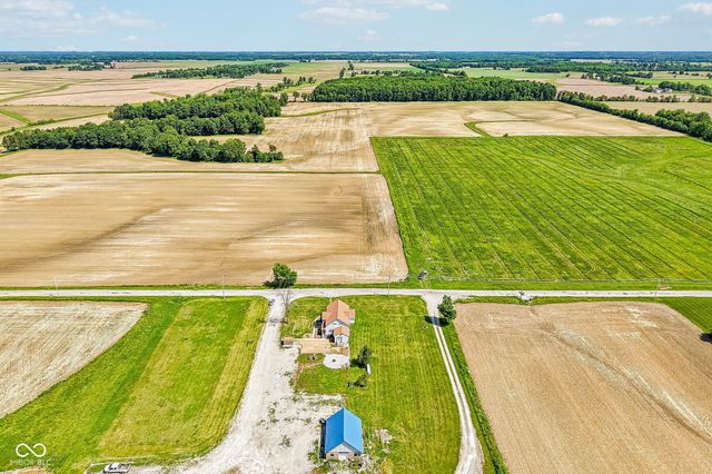 8476 E County Road 800 N, Bainbridge, IN 46105