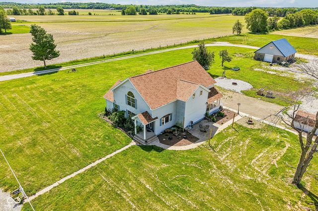 8476 E County Road 800 N, Bainbridge, IN 46105