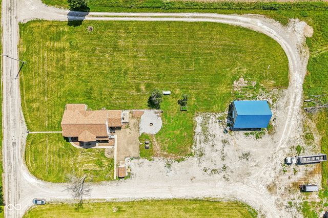 8476 E County Road 800 N, Bainbridge, IN 46105