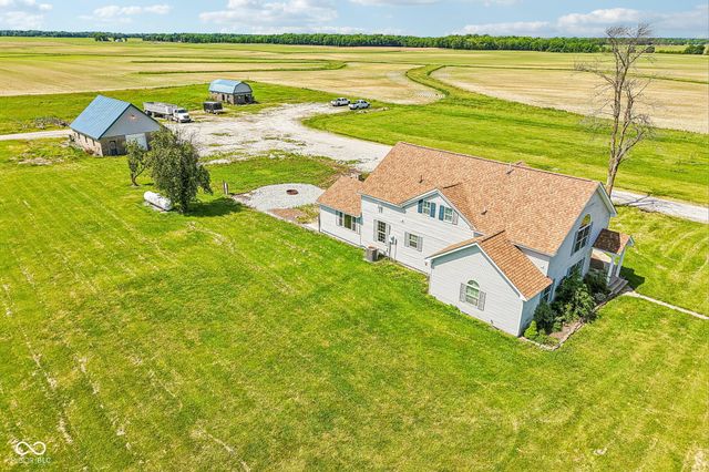 8476 E County Road 800 N, Bainbridge, IN 46105