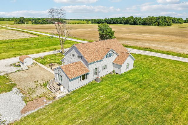 8476 E County Road 800 N, Bainbridge, IN 46105