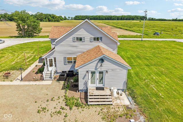 8476 E County Road 800 N, Bainbridge, IN 46105