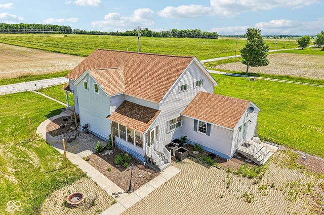 8476 E County Road 800 N, Bainbridge, IN 46105