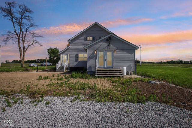 8476 E County Road 800 N, Bainbridge, IN 46105