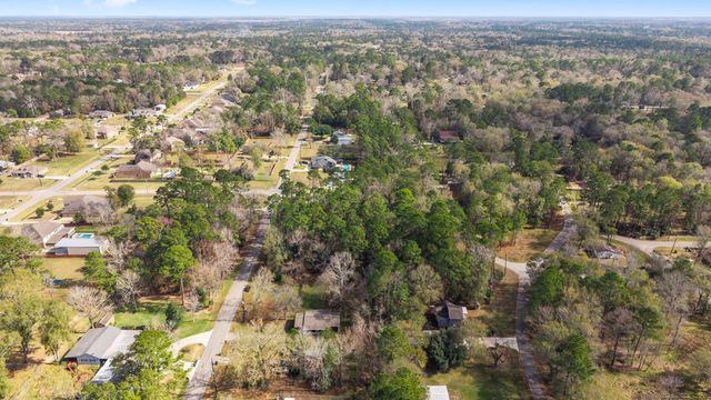 344 Magnolia Point Drive, Huffman, TX 77336