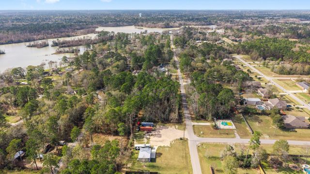 344 Magnolia Point Drive, Huffman, TX 77336