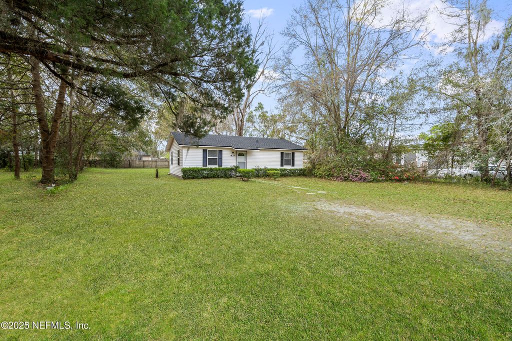 520 RAILROAD Avenue W, Macclenny, FL 32063