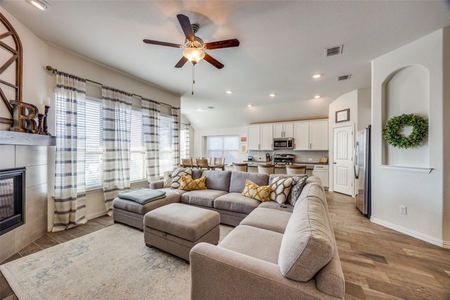 4533 Hemingway Avenue, Celina, TX 76227