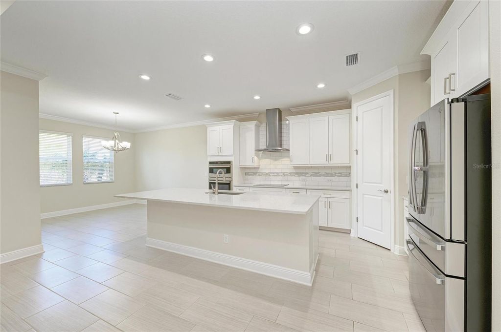 Image 16 of property listing at 1008 FERNLEAF RUN, Bradenton, FL 34212
