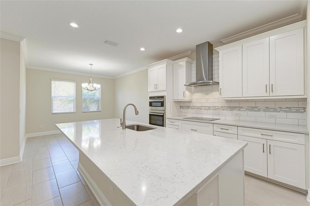 Image 17 of property listing at 1008 FERNLEAF RUN, Bradenton, FL 34212