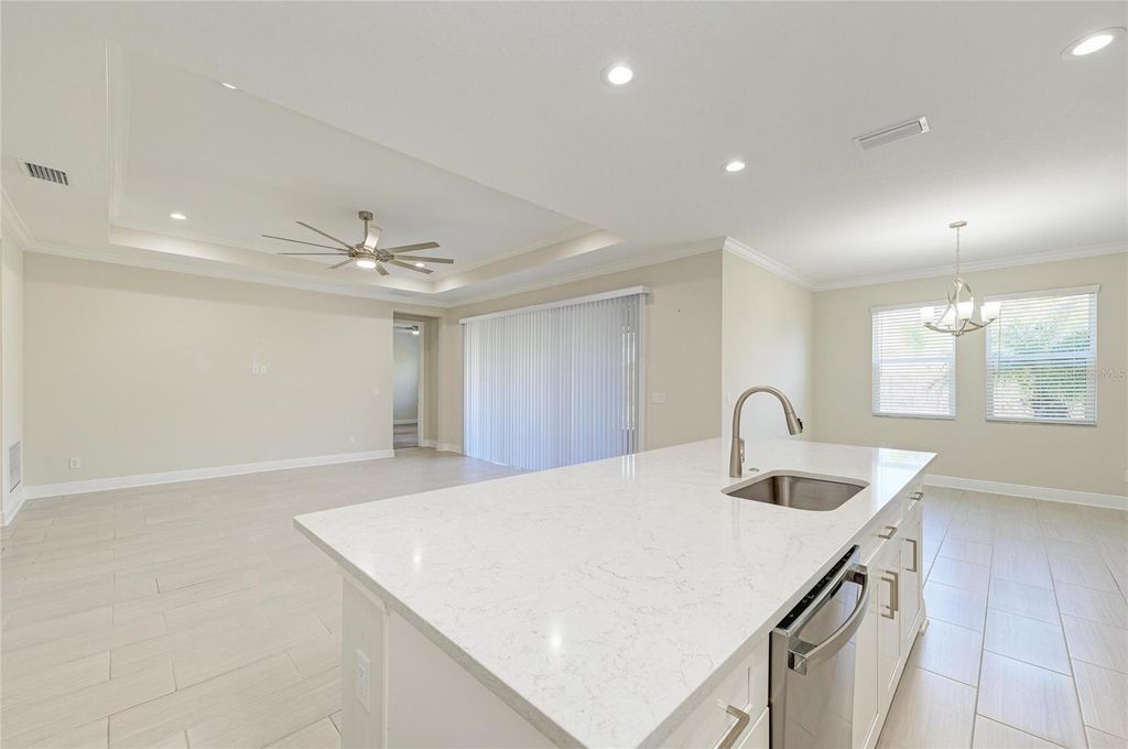 Image 18 of property listing at 1008 FERNLEAF RUN, Bradenton, FL 34212