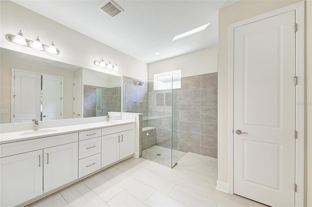 Image 28 of property listing at 1008 FERNLEAF RUN, Bradenton, FL 34212