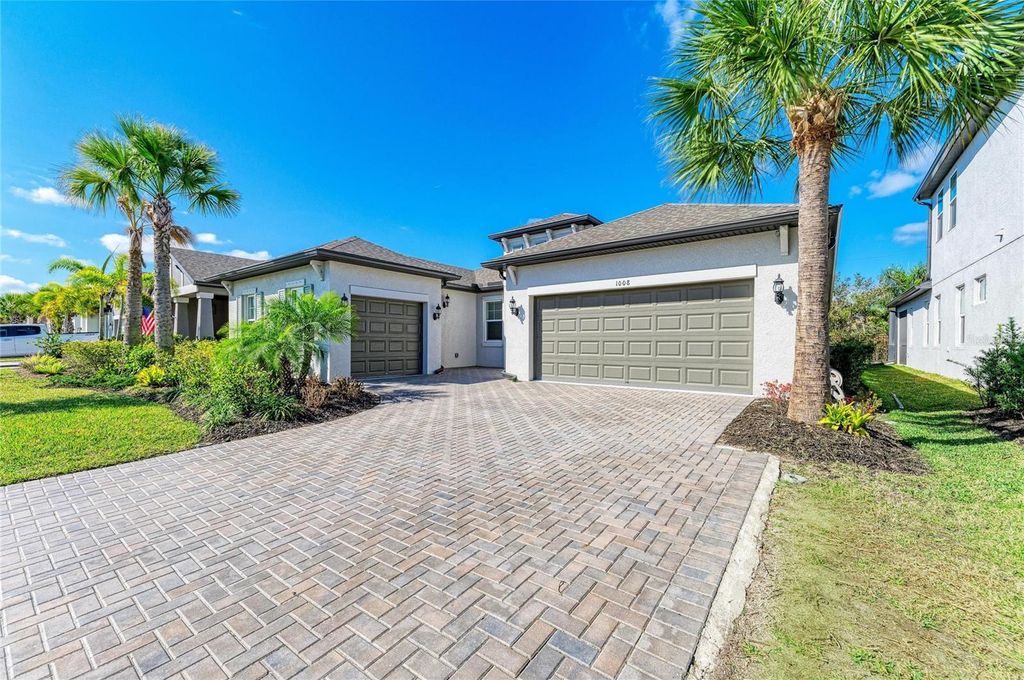 Image 5 of property listing at 1008 FERNLEAF RUN, Bradenton, FL 34212
