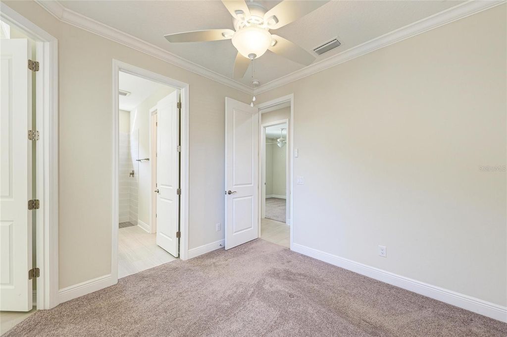Image 47 of property listing at 1008 FERNLEAF RUN, Bradenton, FL 34212