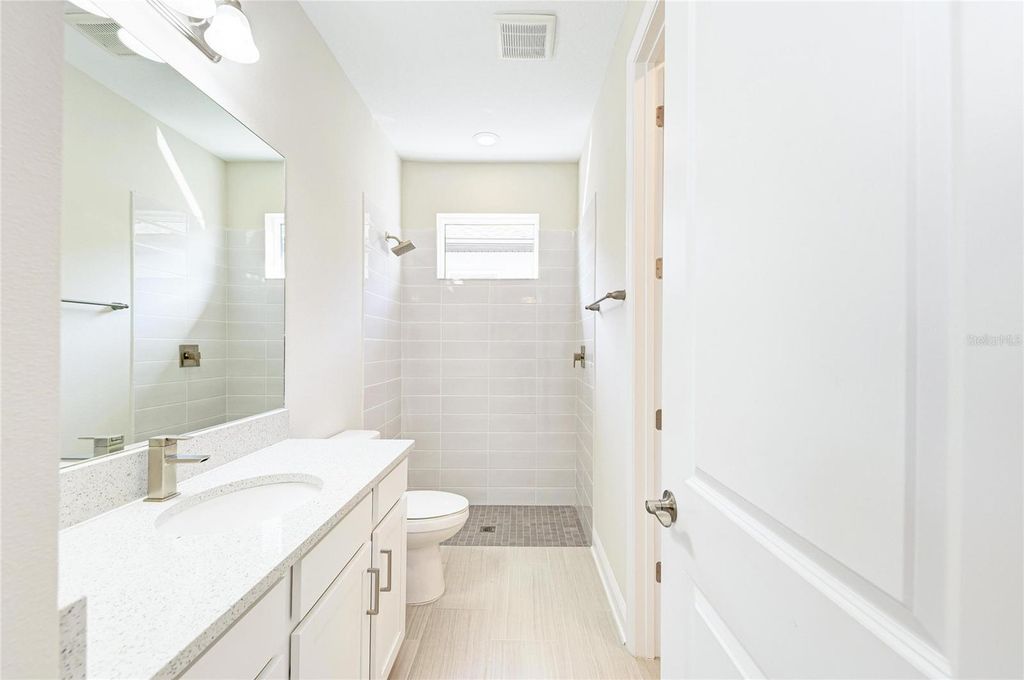 Image 48 of property listing at 1008 FERNLEAF RUN, Bradenton, FL 34212