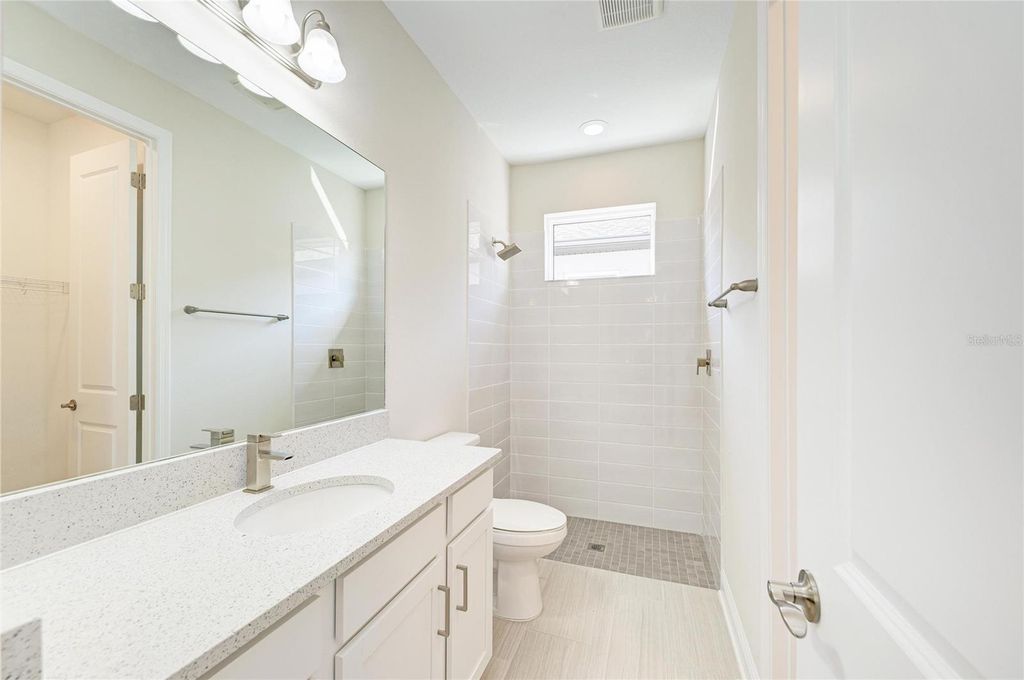 Image 49 of property listing at 1008 FERNLEAF RUN, Bradenton, FL 34212