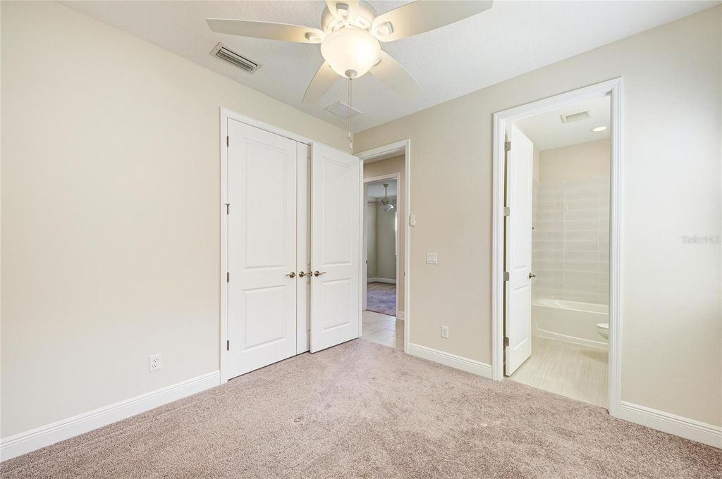 Image 52 of property listing at 1008 FERNLEAF RUN, Bradenton, FL 34212
