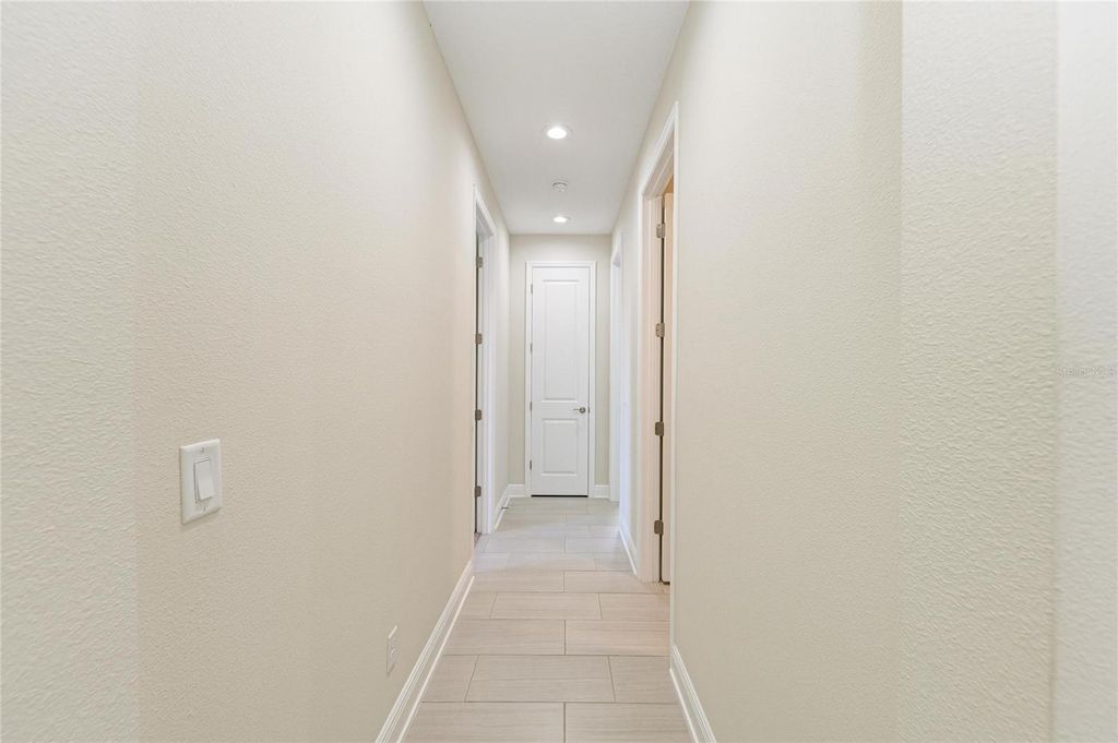 Image 54 of property listing at 1008 FERNLEAF RUN, Bradenton, FL 34212