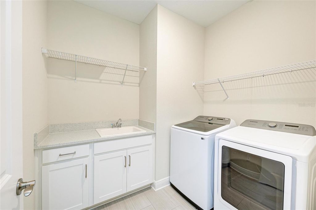 Image 55 of property listing at 1008 FERNLEAF RUN, Bradenton, FL 34212