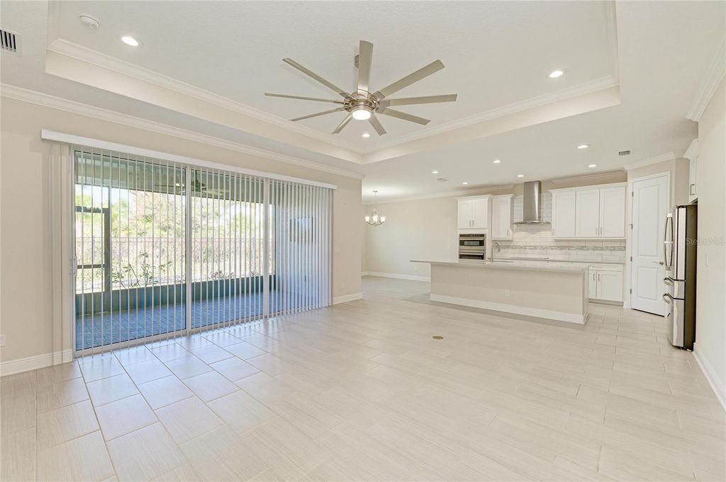 Image 10 of property listing at 1008 FERNLEAF RUN, Bradenton, FL 34212