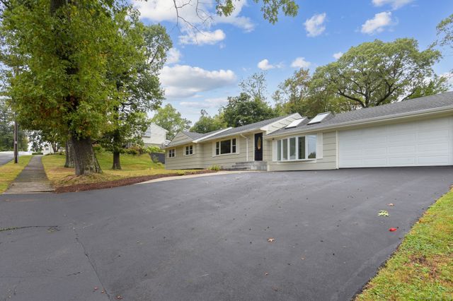 7 Oak Hill Drive, East Haven, CT 06513