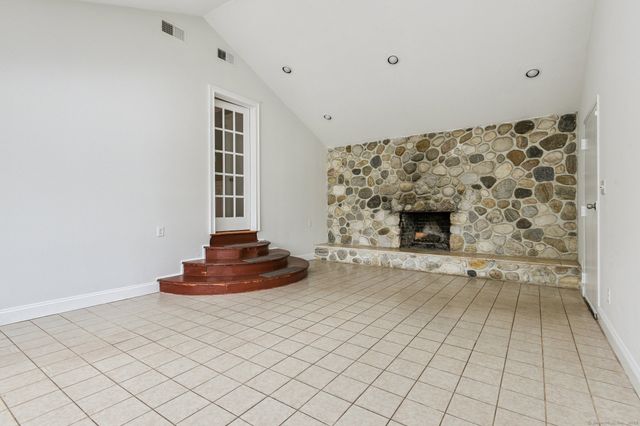7 Oak Hill Drive, East Haven, CT 06513