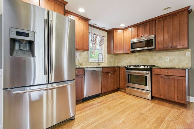7 Oak Hill Drive, East Haven, CT 06513