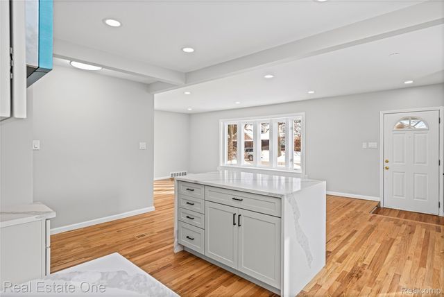 13344 Hart Avenue, Huntington Woods, MI 48070