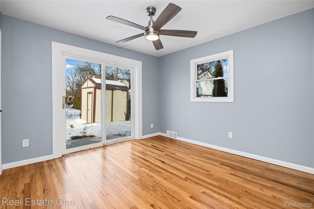 13344 Hart Avenue, Huntington Woods, MI 48070