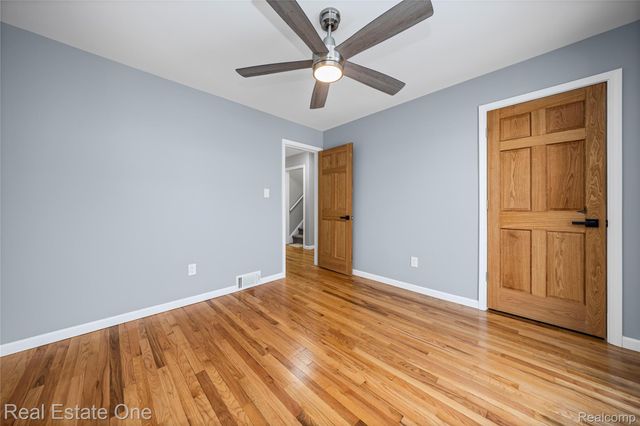 13344 Hart Avenue, Huntington Woods, MI 48070