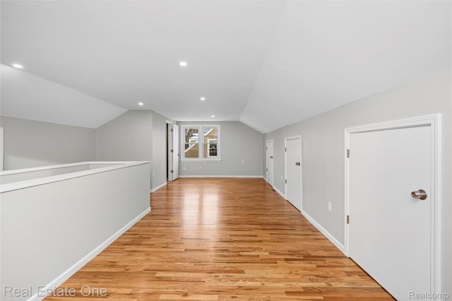 13344 Hart Avenue, Huntington Woods, MI 48070