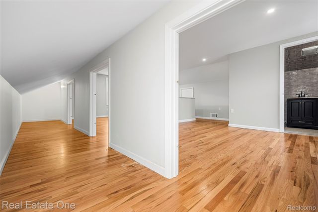 13344 Hart Avenue, Huntington Woods, MI 48070