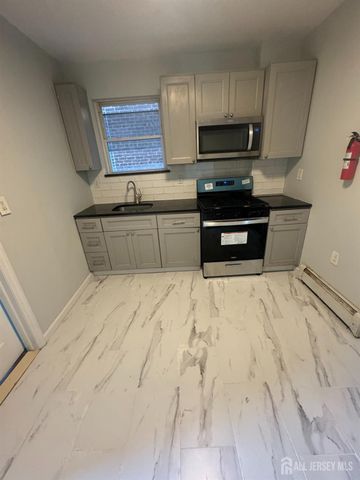 310 SOMERSET Street, New Brunswick, NJ 08901
