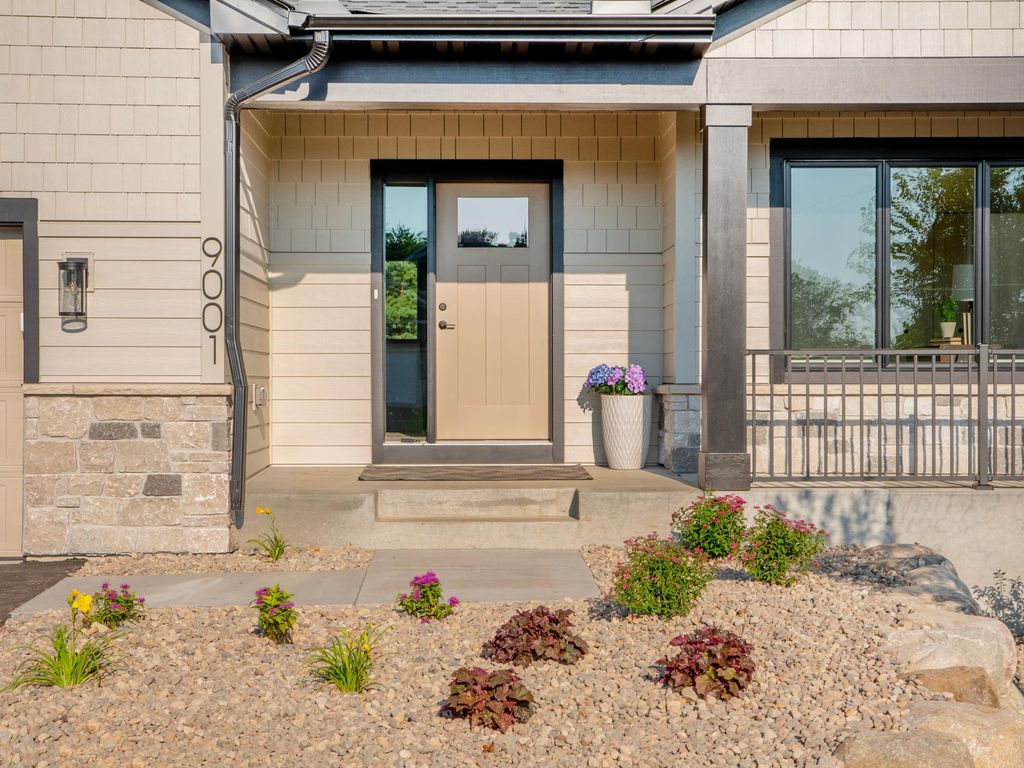 9001 62nd Street S, Cottage Grove, MN 55016 — photo 2