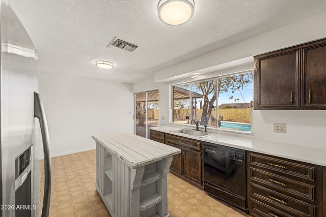 9438 N 16TH Place, Phoenix, AZ 85020