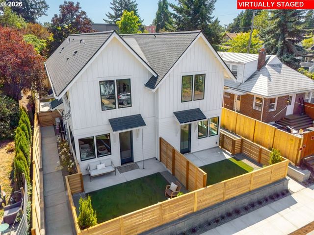 1522 Ne JARRETT St B, Portland, OR 97211
