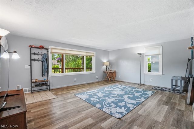 12570 Jackson Drive, Burton, OH 44021