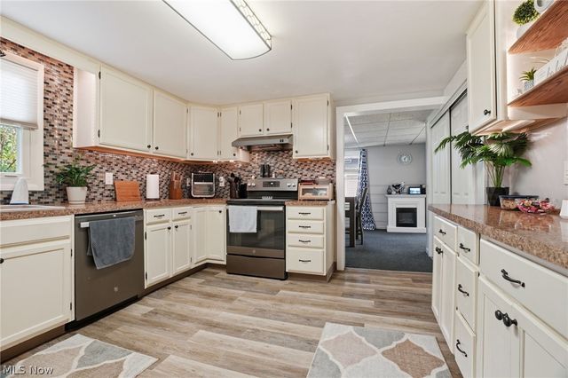 12570 Jackson Drive, Burton, OH 44021