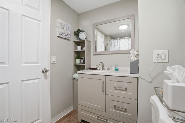12570 Jackson Drive, Burton, OH 44021