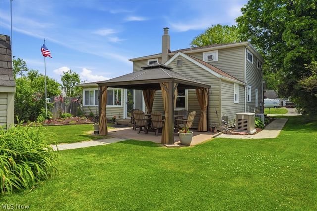 12570 Jackson Drive, Burton, OH 44021