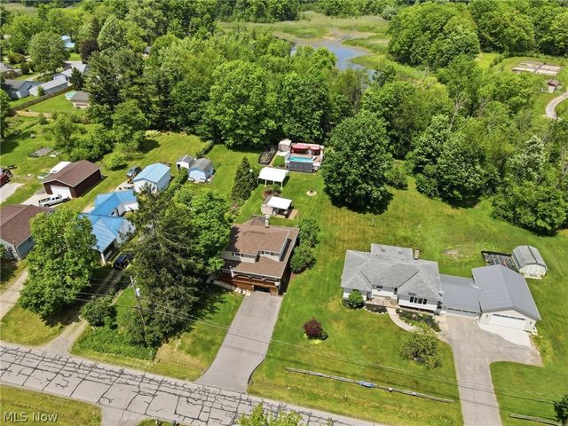 12570 Jackson Drive, Burton, OH 44021
