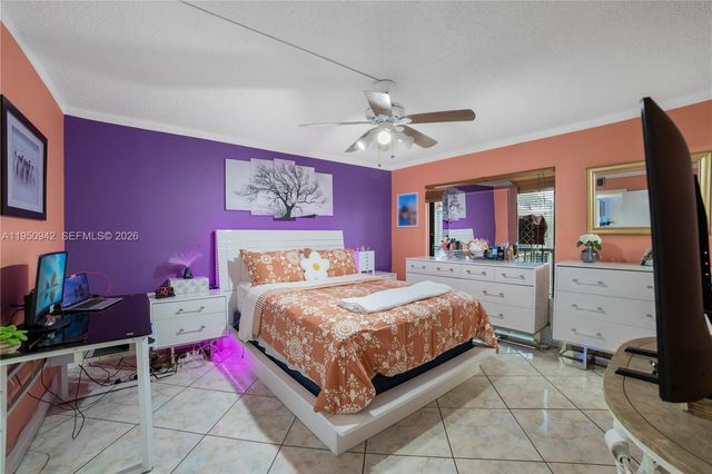 8415 SW 107th Ave 323W, Miami, FL 33173