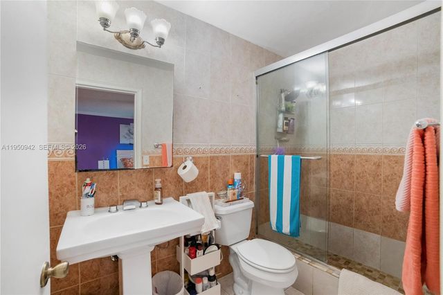 8415 SW 107th Ave 323W, Miami, FL 33173