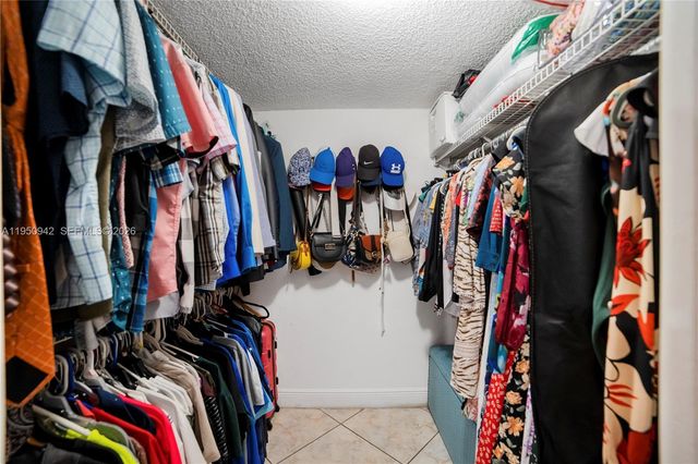 8415 SW 107th Ave 323W, Miami, FL 33173