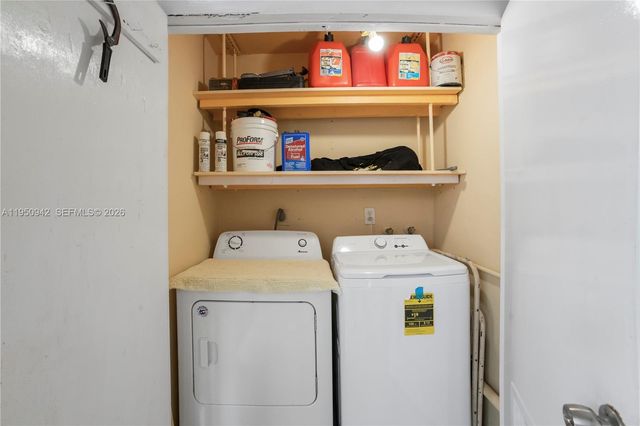 8415 SW 107th Ave 323W, Miami, FL 33173