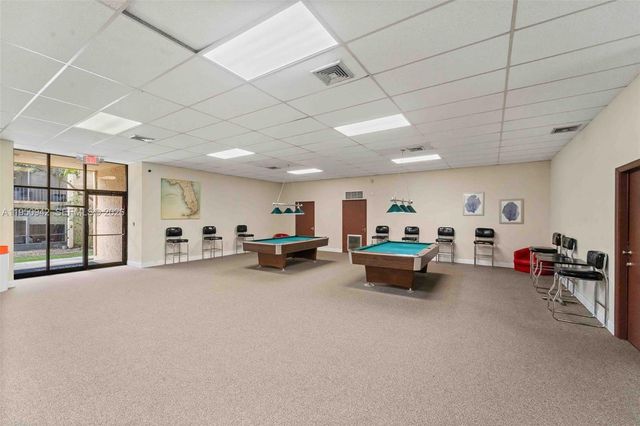 8415 SW 107th Ave 323W, Miami, FL 33173